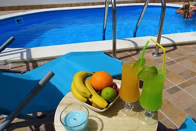Ferienwohnung mit Meerblick und Pool