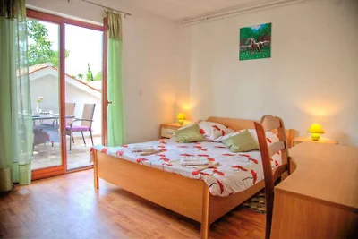 Ferienwohnung mit Terrasse und Whirlpool im