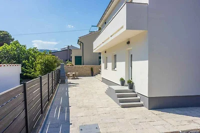 Villa mit Aussenpool