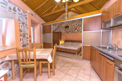 Ferienhaus auf einer Insel am Wasser