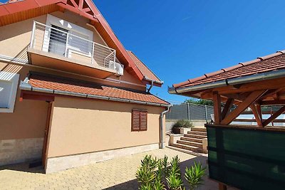 Ferienhaus mit Panorama blick und Pool