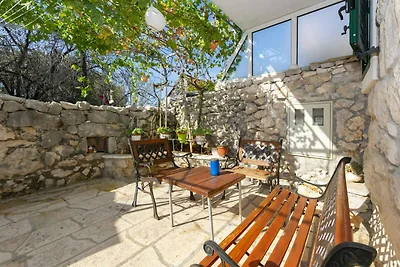 Ferienhaus mit Garten und Klimaanlage