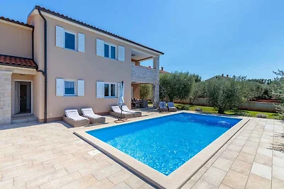 Villa mit Privatpool
