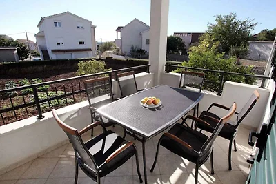 Ferienwohnung mit Klimaanlage und Terrasse in
