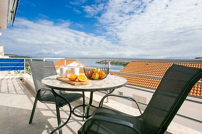 Ferienwohnung mit Balkon und Meerblick