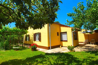 Ferienwohnung mit Garten und Grill