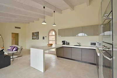 Ferienwohnung mit Terrasse, Klimaanlage und
