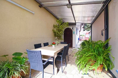 Ferienwohnung mit Terrasse und Klimaanlage