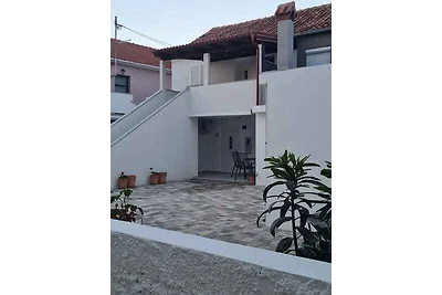 Charmante Ferienwohnung Dalmatika Zaton mit G