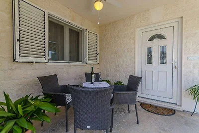 Holiday flat family holiday Okrug Gornji