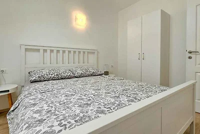 Ferienwohnung mit Klimaanlage, SAT-TV, WLAN u