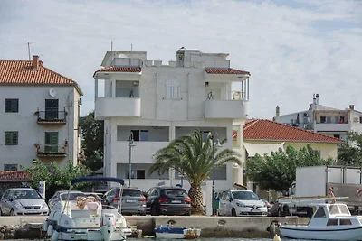 Ferienwohnung mit Balkon und Klimaanlage