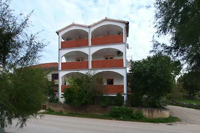 Apartamento Vacaciones familiares Jadrtovac