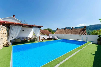 Ferienhaus mit Klimaanlage und Aussenpool