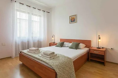 Ferienwohnung mit Klimaanlage und Balkon