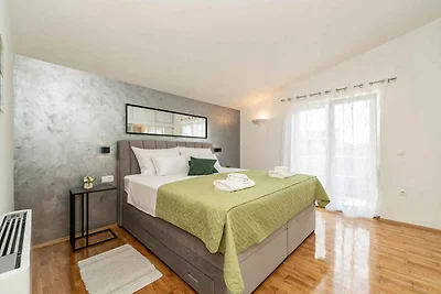 Gemütliche Wohnung in Privlaka mit Meerblick