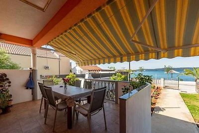 Ferienhaus direkt am Meer, ideal für 8