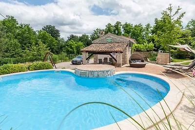 Villa mit Klimaanlage und Pool