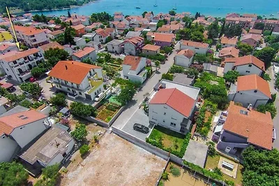 Appartamento Vacanza con famiglia Pirovac