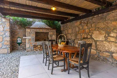 Ferienhaus mit Swimmingpool und Grillterrasse