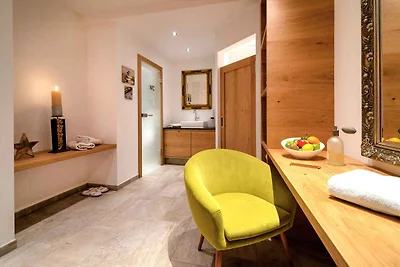 Hotelzimmer mit Skiraum und Wellnessbereich