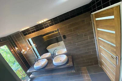 Ferienwohnung mit Schwimmbad, Whirlpool und S