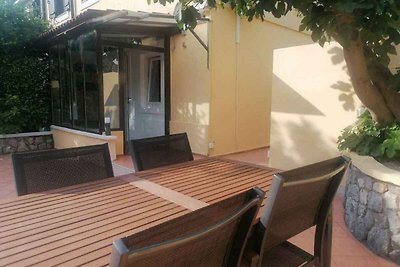 Ferienwohnung mit Terrasse und Grill