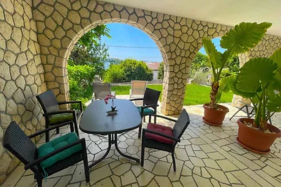 Ferienwohnung mit Terrasse und Klimaanlage