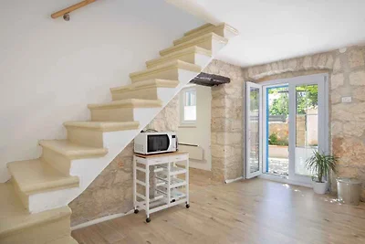 Ferienhaus mit Terrasse und Whirlpool