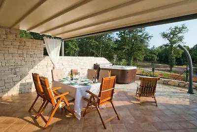 Ferienhaus mit Whirlpool und Meerblick in