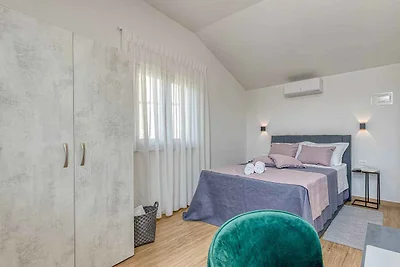 Ferienzimmer mit Klimaanlage und WLAN