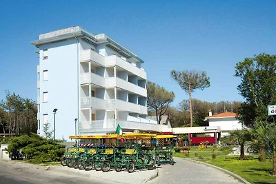 Studio mit Klimaanlage und Balkon