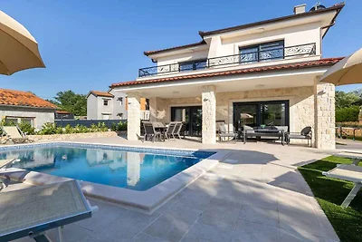 Villa mit Pool