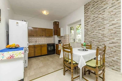 Ferienhaus mit Terrasse und Grill