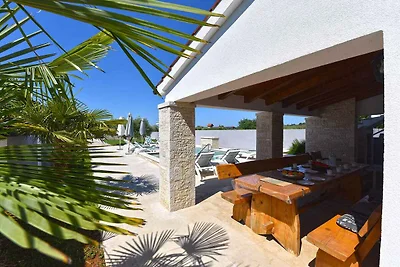Villa mit Pool