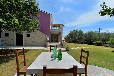 Villa mit Pool und Klimaanlage