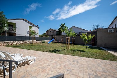 Ferienwohnung mit Terrasse und Grill