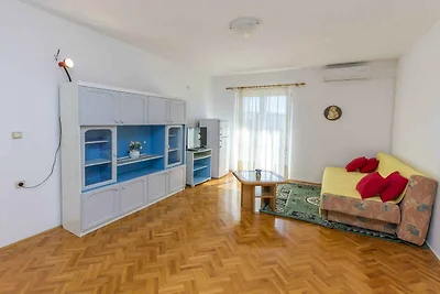 Gemütliche Ferienwohnung Anica in Primošten m
