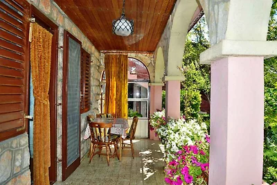 Apartment mit einem Schlafzimmer und Terrasse