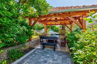 Ferienwohnung mit Pool, Grill und Klimaanlage