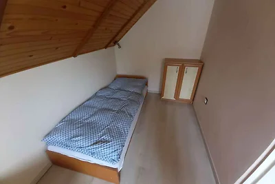 Ferienhaus mit Pool und Gartendusche