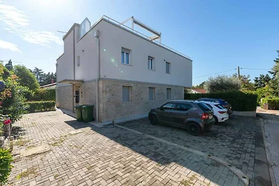 Ferienwohnung mit Terrasse und Garten