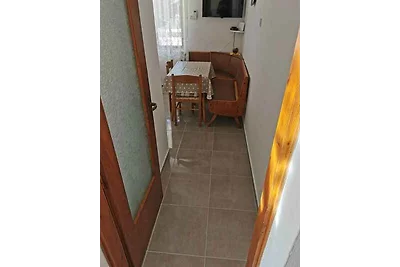 Gemütliche Ferienwohnung Ines in Novalja auf 