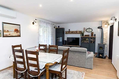 Ferienwohnung mit Terrasse und Grill