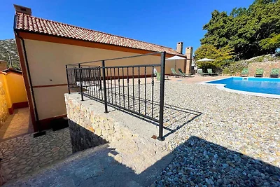 Villa mit Pool