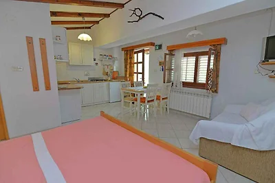 Studio mit Terrasse und Klimaanlage