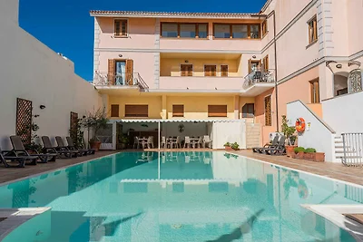 Ferienwohnung mit Aussenpool und Klimaanlage