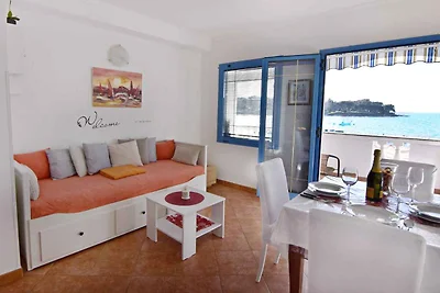 Ferienwohnung mit Terrasse und Klimaanage