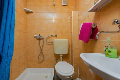 Wohnung mit Balkon, Meerblick und Gemeinschaf