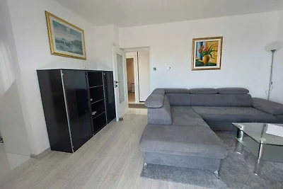 Ferienwohnung mit Klimaanlage und Balkon